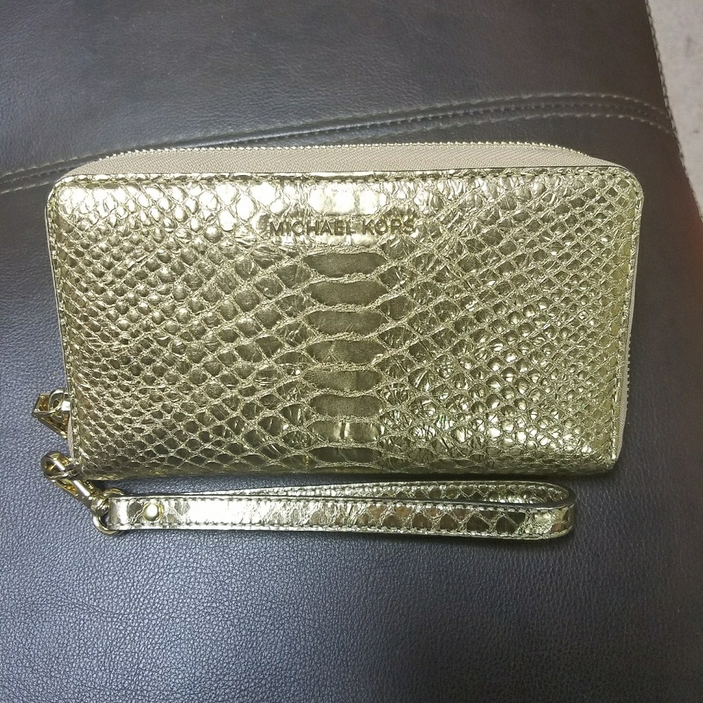 NWOT MK SNAKE EMBOSSED WRISTLET  (GOLD)